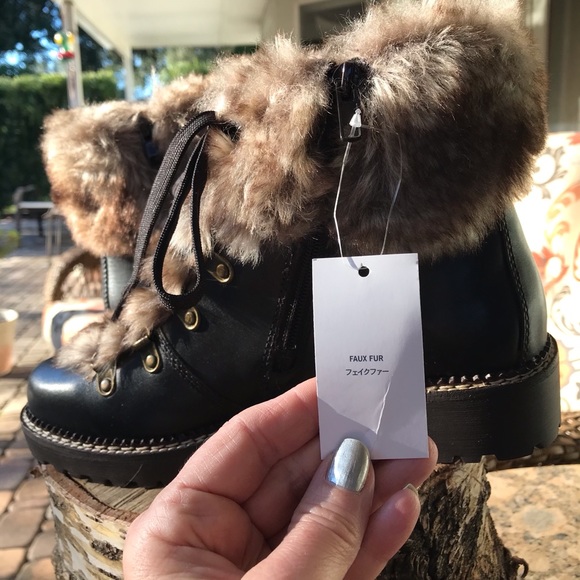 Lands’ End Leather Faux Fur Accent Lace Up Boots - Picture 4 of 6